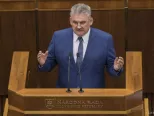 Na snímke minister práce, sociálnych vecí a rodiny SR Ján Richter (Smer-SD). 