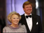 Holandská kráľovná Beatrix a jej syn, korunný princ Willem-Alexander.