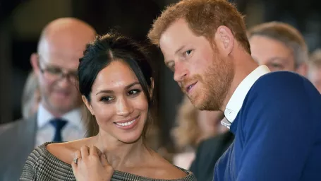 Na fotke „skutočný“ princ Harry a jeho snúbenica Meghan.