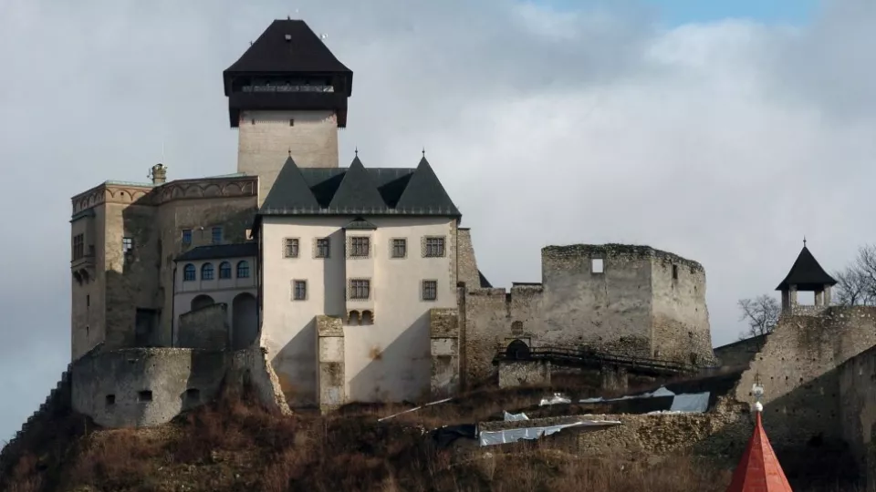 Trenčiansky hrad, archívna snímka.