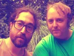 Na spoločnej fotografii Sean Lennon (vľavo) a James McCartney.