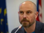 Na snímke kandidát na poslanca Európskeho parlamentu (EP) Vladimír Bilčík (Koalícia PS/SPOLU) počas diskusie Volebná noc – Voľby do Európskeho parlamentu v Európskom informačnom centre 26. mája 2019 v Bratislave.