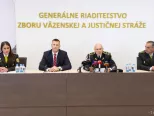 Na snímke zľava riaditeľka odboru podpory centrálneho riadenia a komunikácie Generálneho riaditeľstva Zboru väzenskej a justičnej stráže (GRZVJS) Katarína Nováková, minister spravodlivosti SR Gábor Gál, generálny riaditeľ Zboru väzenskej a justičnej stráže (ZVJS) Milan Ivan, riaditeľ odboru verejného obstarávania a riadenia projektov Generálneho riaditeľstva Zboru väzenskej a justičnej stráže (GRZVJS) Zsolt Szabó počas tlačovej konferencie k novinkám, ktoré zavádza Zbor väzenskej stráže a k príprave nových projektov v Bratislave 20. júna 2019.