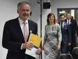 Na snímke zľava predseda strany Za ľudí Andrej Kiska , podpredsedovia strany Veronika Remišová, Juraj Šeliga a Michal Luciak počas príchodu na tlačovú konferenciu po skončení ustanovujúceho snemu strany „Za ľudí