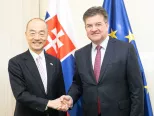 Minister Miroslav Lajčák s veľvyslancom Japonska Junom Shimmim