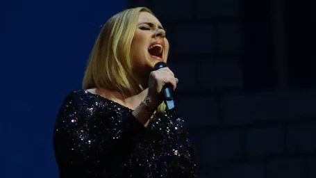 Adele počas koncertu v americkom Nashville v roku 2016