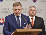 Na snímke predseda Robert Fico (vľavo)