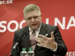 Na snímke predseda strany SMER-SD Robert Fico