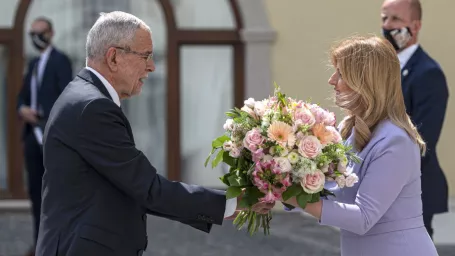 Na snímke prezidentka SR Zuzana Čaputová a rakúsky prezident Alexander Van der Bellen