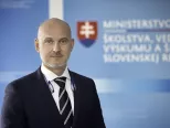 Na snímke minister školstva, vedy, výskumu a športu SR Branislav Gröhling (SaS) 