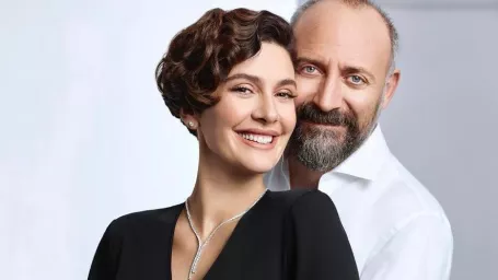  Bergüzar Korel a Halit Ergenç