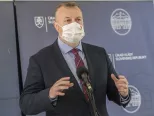 Na snímke minister práce, sociálnych vecí a rodiny SR Milan Krajniak (Sme Rodina)