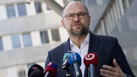 Na snímke podpredseda vlády a minister hospodárstva SR Richard Sulík