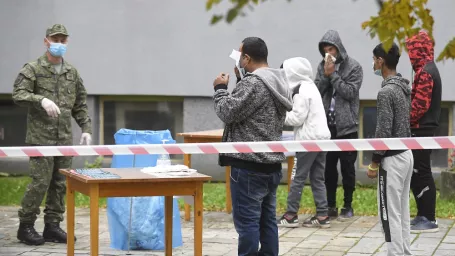 Na snímke testovanie v obci Zborov, okres Bardejov, v sobotu 24. októbra 2020.