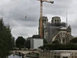 Pohľad na parížsku katedrálu Notre-Dame