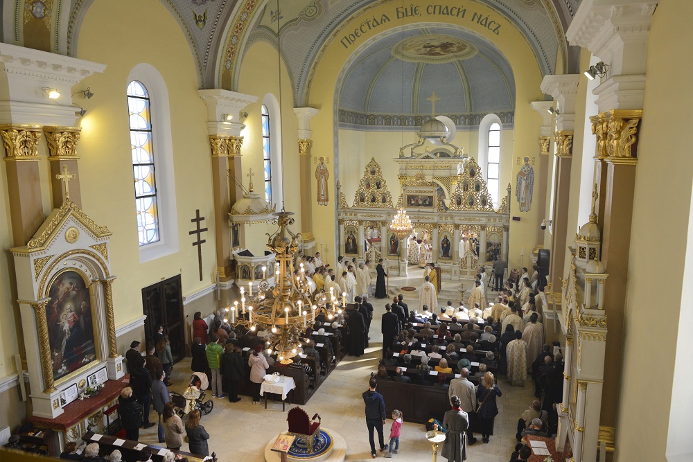 Liturgia v košickej gréckokatolíckej katedrále.