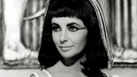 Elizabeth Taylor ako Kleopatra v kultovom filme z roku 1963.