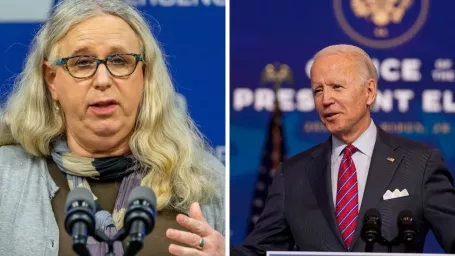 Na snímke vľavao novozvolený prezident USA Joe Biden a vpravo Rachel Levineová.