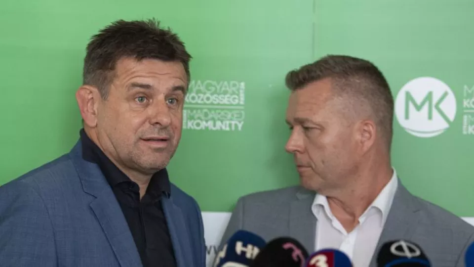 Sprava predseda Strany maďarskej komunity (SMK) Krisztián Forró a predseda Most-Híd László Sólymos