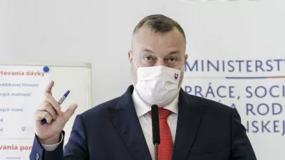 Minister práce, sociálnych vecí a rodiny Milan Krajniak