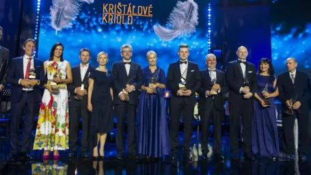 Na snímke laureáti ocenenia Krištáľové krídlo 2020