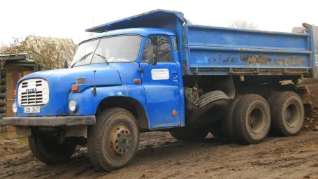 Tatra 148