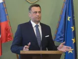 Na snímke predseda NR SR Andrej Danko počas tlačovej konferencie k zmenám rokovacieho poriadku 16. augusta 2016 v Bratislave.