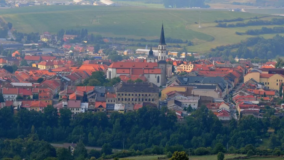 Na snímke pohľad na historické renesančné jadro Levoče a Chrám svätého Jakuba z Mariánskej hory nad Levočou 16. augusta 2015.