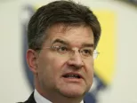 Minister zahraničných vecí a európskych záležitostí SR Miroslav Lajčák odpovedá na otázky novinárov 21. novembra 2016 v Sarajeve. Miroslav Lajčák dnes pricestoval na dvojdňovú oficiálnu návštevu Bosny a Hercegoviny. Cesta sa koná na pozvanie Lajčákovho rezortného partnera Igora Crnadka.